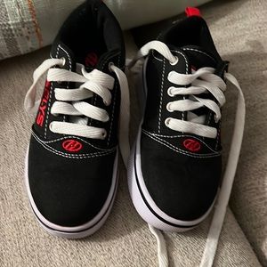 NW kids heelys